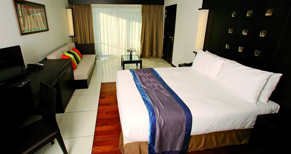 פאפיט Hotel Tahiti Nui מראה חיצוני תמונה